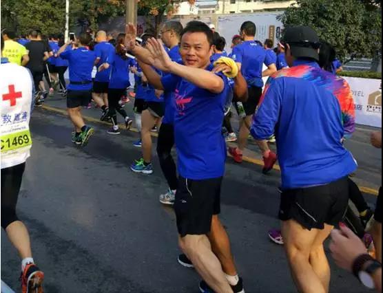 荊州馬拉松來了，紫電員工用跑步綻放光彩！