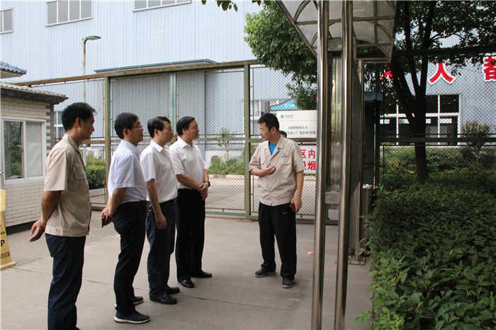 國網(wǎng)湖北省電力公司運檢主任一行到紫電公司檢查工作 國網(wǎng)湖北省電力公司運檢主任一行到紫電公司檢查工作