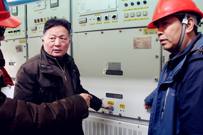 紫電公司組織員工參觀學(xué)習(xí)江陵郝穴220KV變電站 紫電公司組織員工參觀學(xué)習(xí)江陵郝穴220KV變電站