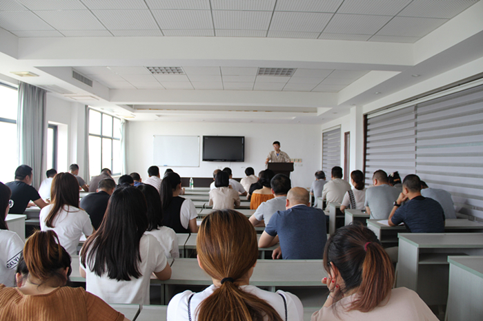 紫電公司培訓(xùn)工作有序開展 總經(jīng)理童學(xué)軍親自授課 紫電公司培訓(xùn)工作有序開展 總經(jīng)理童學(xué)軍親自授課